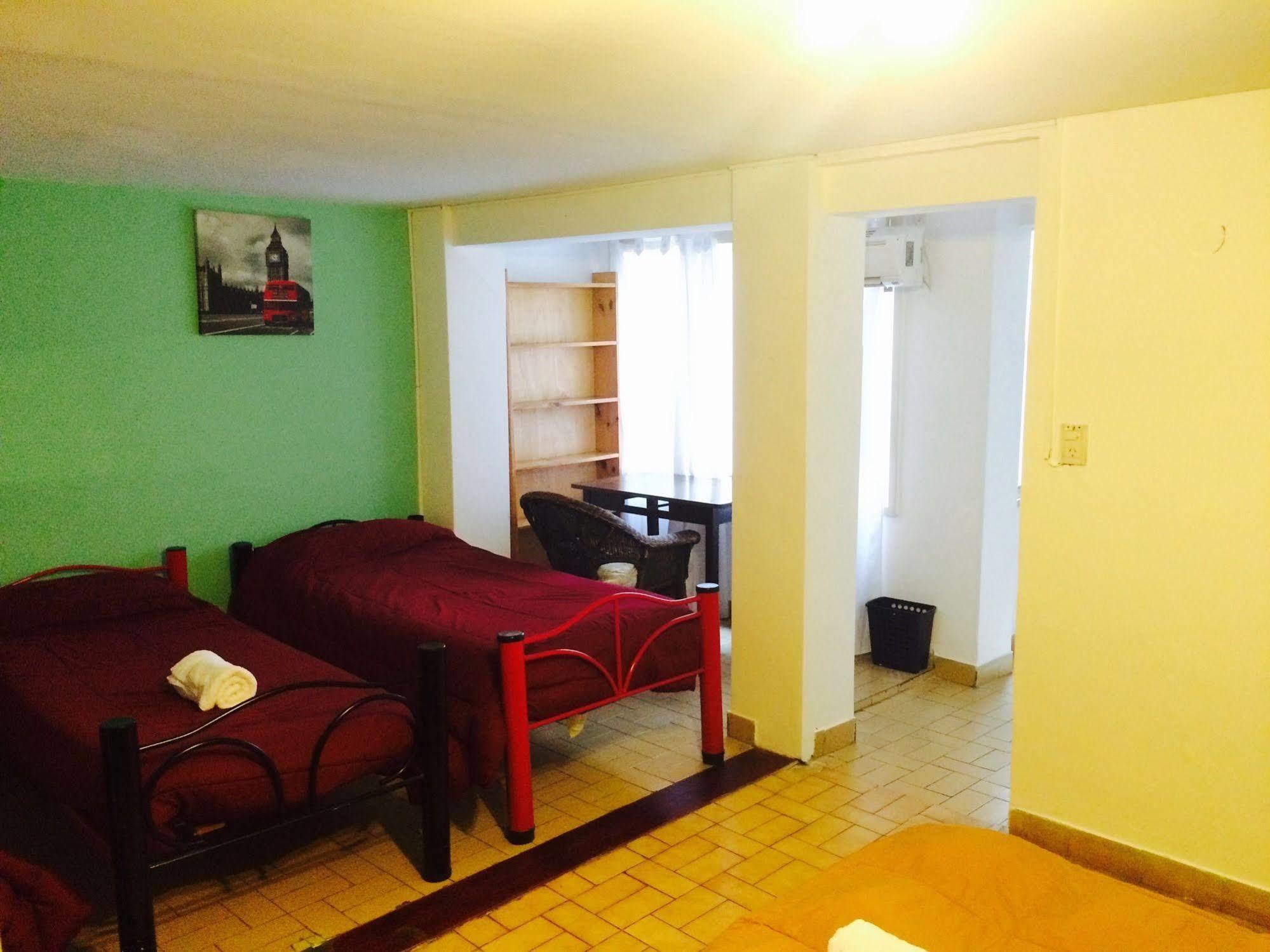 Petit Recoleta Hostel Buenos Aires Extérieur photo