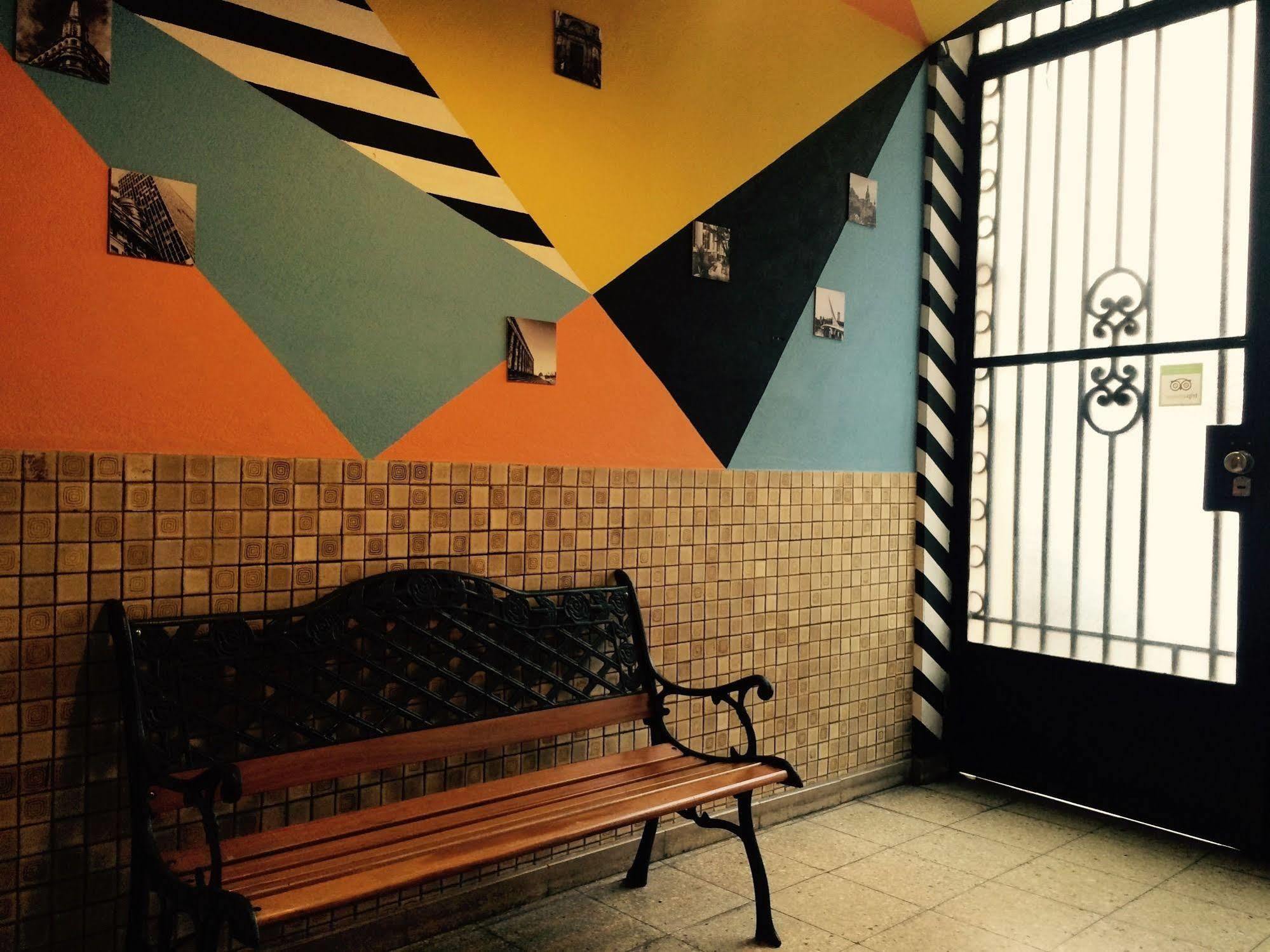 Petit Recoleta Hostel Buenos Aires Extérieur photo